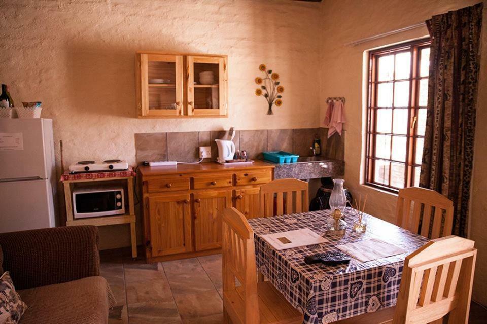 Nieu-Bethesda Country Cottages מראה חיצוני תמונה